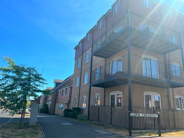 2 Bedroom Flat To Rent In Copia Crescent, Leighton Buzzard, LU7