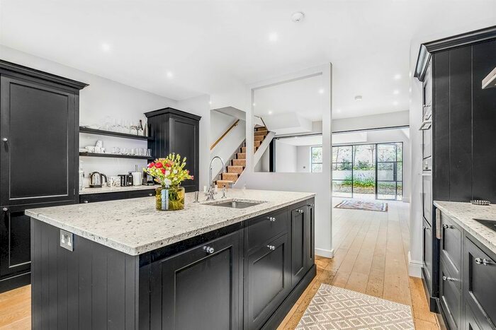 4 Bedroom Property To Rent In Lots Road, London, SW10