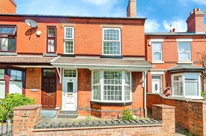 3 Bedroom Semi-Detached House To Rent In Butts Road, Walsall, West Midlands, WS4