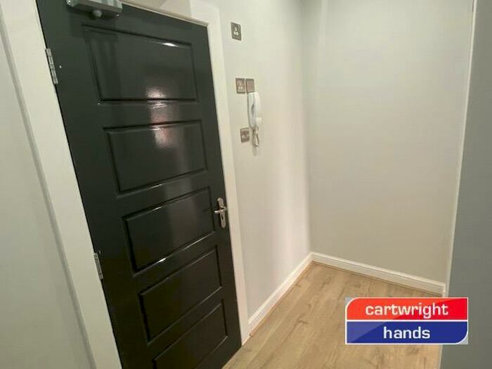 1 Bedroom Flat To Rent In Market Place, CV11