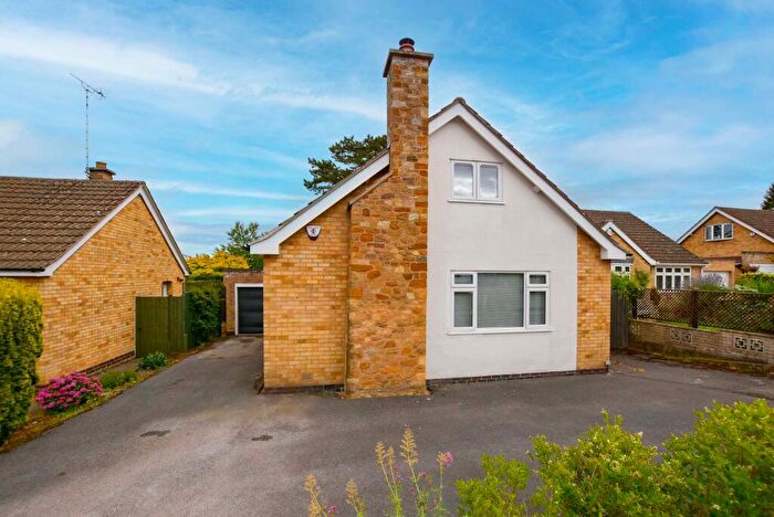 3 Bedroom Detached Bungalow For Sale In Windmill Gardens, Kibworth Harcourt, Leicester, LE8