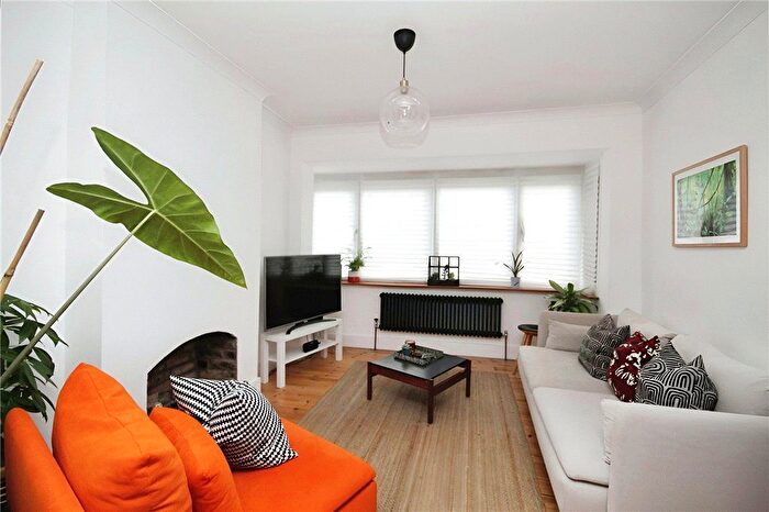 2 Bedroom End Of Terrace House To Rent In Cranbrook Road, Thornton Heath, CR7