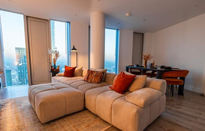 3 Bedroom Apartment To Rent In Silvercroft Street, Manchester, Greater Manchester, M15