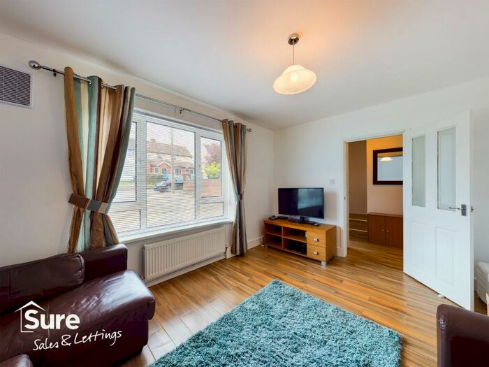 3 Bedroom Terraced House To Rent In Pemberton Close, St. Albans, Hertfordshire, AL1