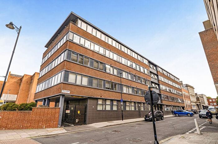 2 Bedroom Flat For Sale In Ogle Road, Southampton, Hampshire, SO14