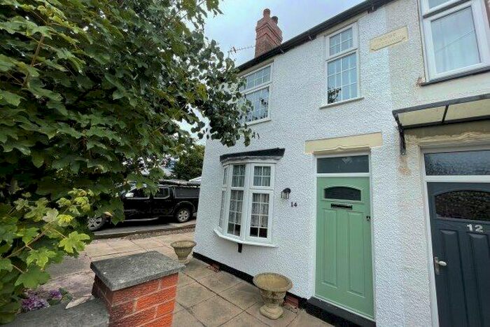2 Bedroom Cottage To Rent In Moathouse Lane East, Wolverhampton, WV11