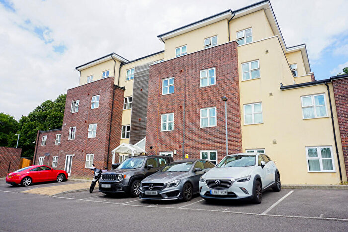 2 Bedroom Flat For Sale In Beaumaris Gardens, London, SE19