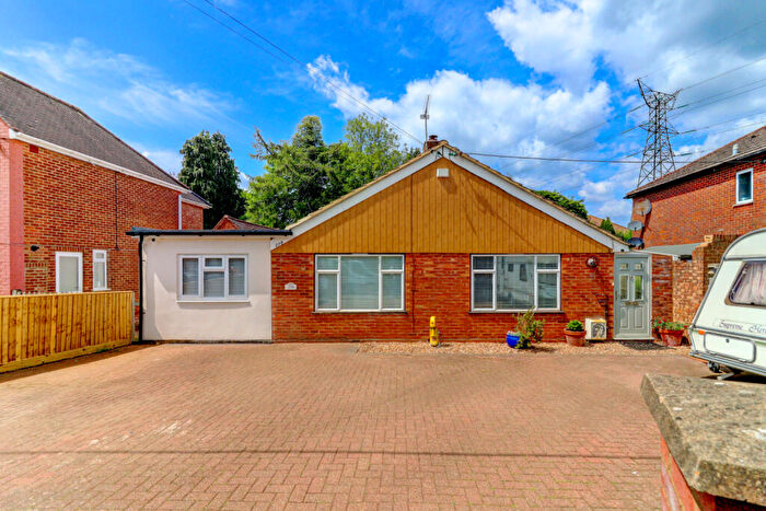 3 Bedroom Bungalow For Sale In Rutland Avenue, High Wycombe, Buckinghamshire, HP12
