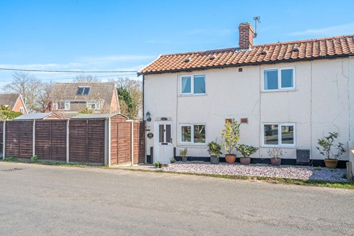 3 Bedroom Semi-Detached House For Sale In Mill Lane, Besthorpe, Attleborough, NR17