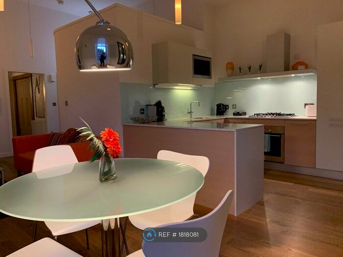 1 Bedroom Flat To Rent In Simpson Loan, Edinburgh, EH3