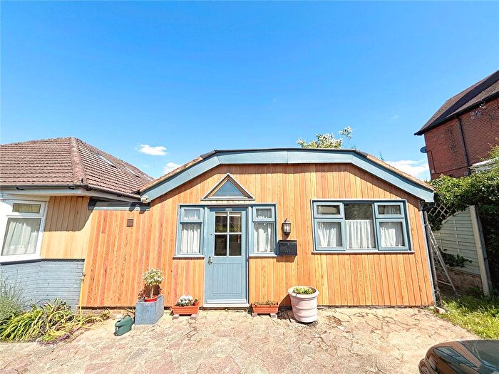 Studio To Rent In Dormansland, West Sussex, RH7