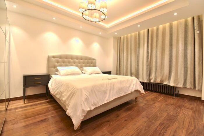 3 Bedroom Flat To Rent In Upper Grosvenor Street, Mayfair, W1K