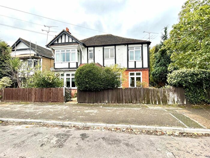 2 Bedroom Flat For Sale In Church Road West, Farnborough, Hampshire, GU14
