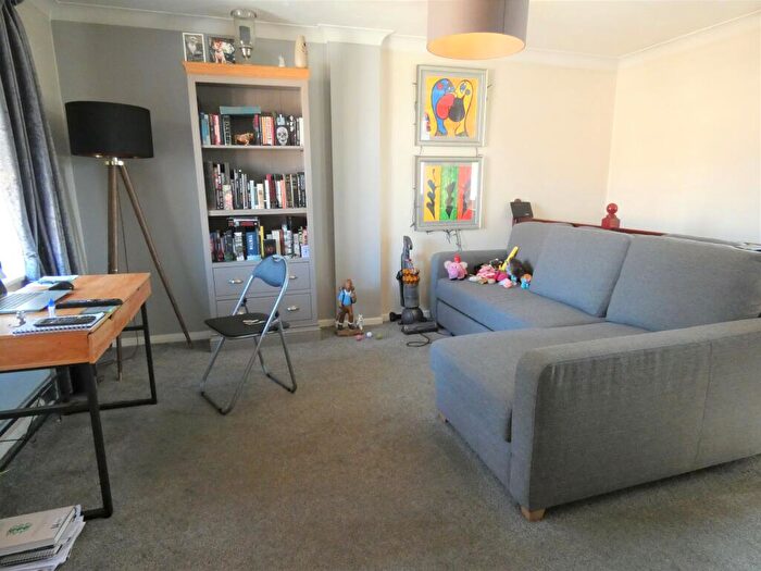 1 Bedroom Maisonette To Rent In Anchorage Park, Portsmouth, PO3