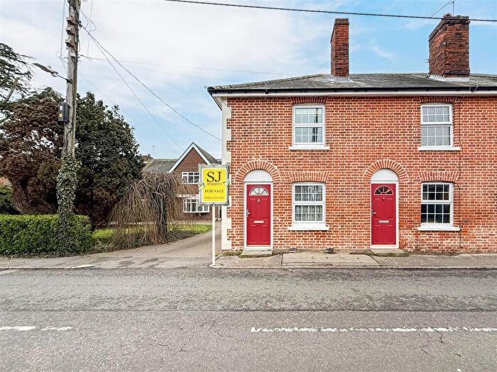 3 Bedroom Semi-Detached House For Sale In South Street, Tillingham, Southminster, CM0