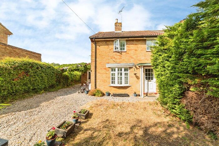 3 Bedroom Semi-Detached House For Sale In Moors Ley, Walkern, Stevenage, SG2