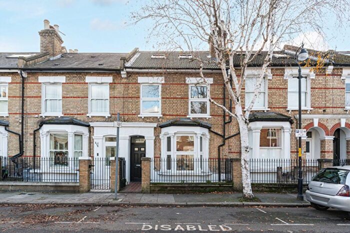 5 Bedroom Property To Rent In Nutbrook Street, Peckham Rye, London, SE15