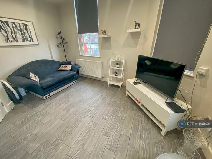 1 Bedroom Flat To Rent In Gladstone Street, Woolton, Liverpool, L25