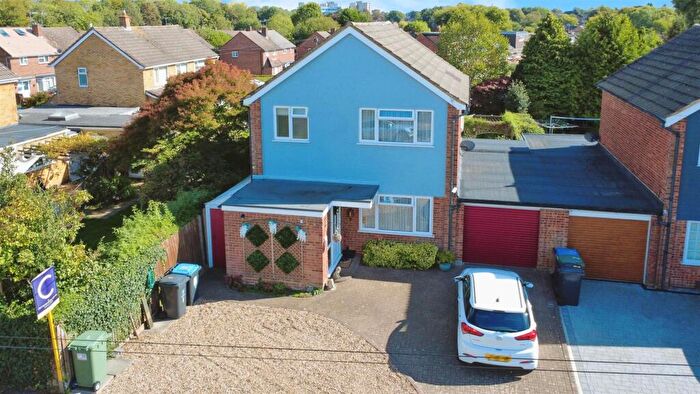 3 Bedroom Detached House For Sale In Wellswood Close, Hemel Hempstead, HP2