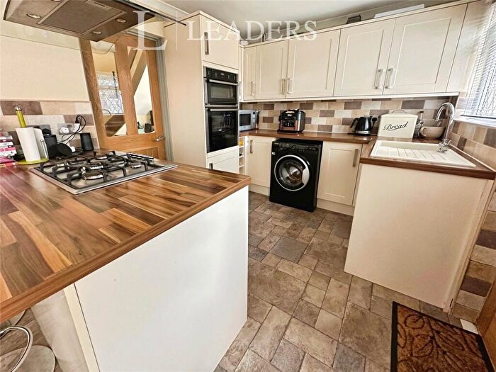 4 Bedroom Semi-Detached House For Sale In Kingscote Road, Cowplain, Waterlooville, PO8