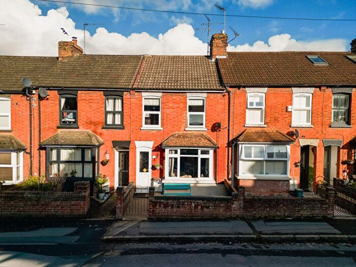 3 Bedroom Terraced House For Sale In Highbridge Road, Aylesbury, HP21