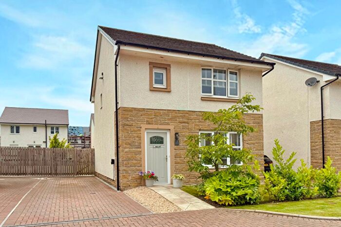3 Bedroom Detached House For Sale In Dairy Gardens, Hamilton, ML3