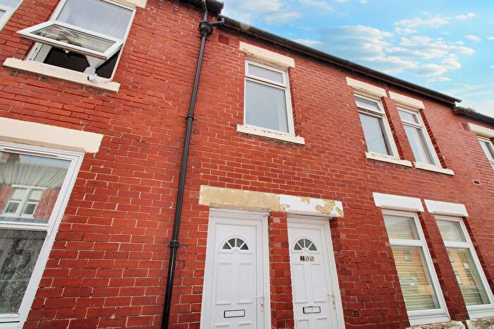3 Bedroom Flat To Rent In Commercial Road, Byker, Newcastle Upon Tyne, NE6