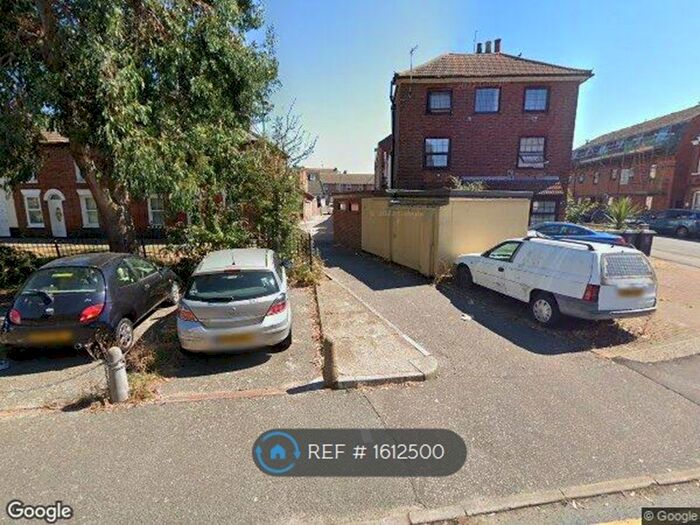 3 Bedroom Semi-Detached House To Rent In Swirles Buildings, Great Yarmouth, NR30