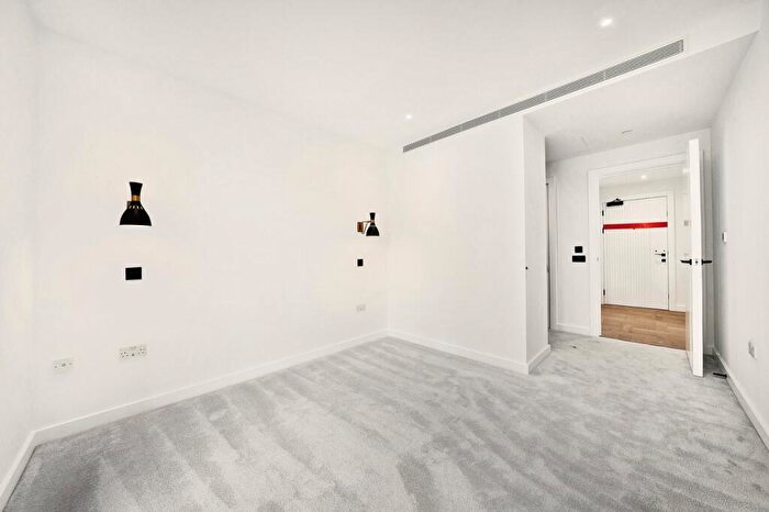 2 Bedroom Flat To Rent In Boxwood Gardens, Wapping, E1W