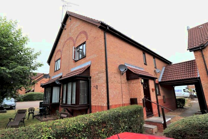 1 Bedroom Property To Rent In Apple Tree Close, Leighton Buzzard, LU7