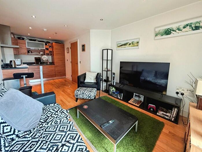 1 Bedroom Flat To Rent In The Boulevard, Leeds, West Yorkshire, Uk, LS10