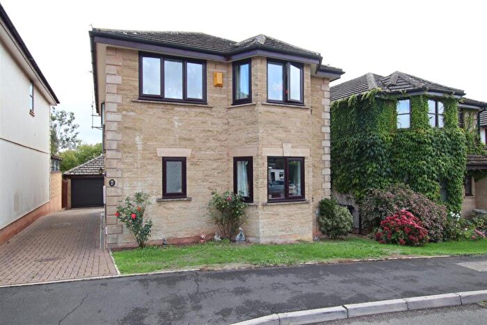 4 Bedroom Detached House For Sale In Wyndham Road, Silverton, Exeter, EX5