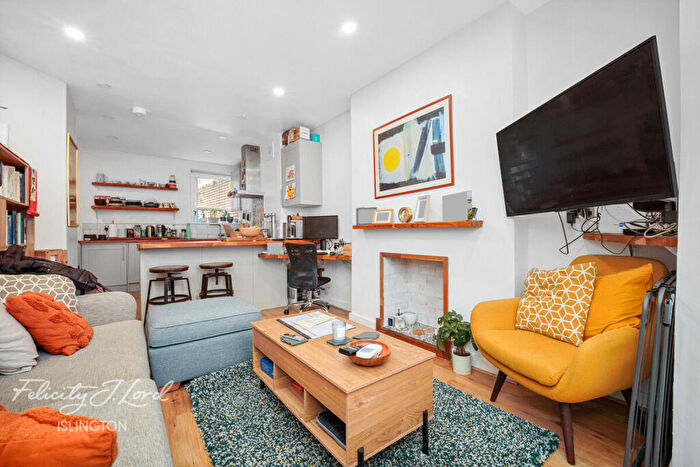 1 Bedroom Apartment For Sale In Albert Mansions, Liverpool Road, N1