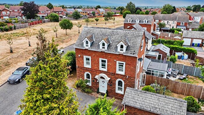 4 Bedroom End Of Terrace House For Sale In Wadham Place, Sittingbourne, Kent, ME10