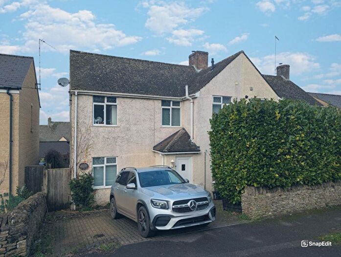 3 Bedroom Semi-Detached House To Rent In Cross Leys, Chipping Norton, OX7