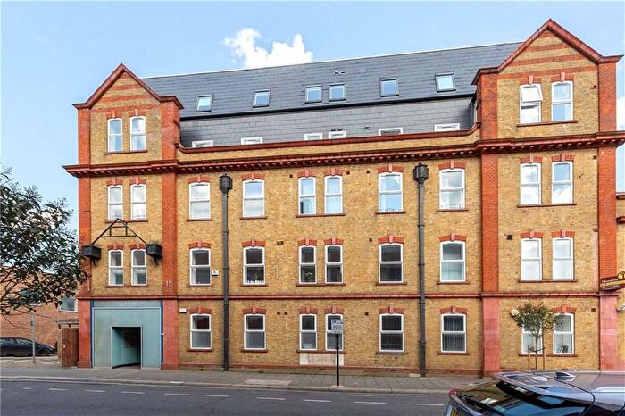 1 Bedroom Flat For Sale In Warple Way, Acton, W3