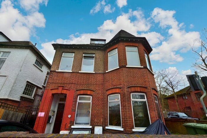 1 Bedroom Studio To Rent In Lemsford Road, St Albans, AL1