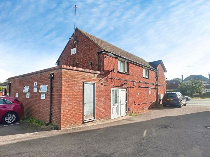 4 Bedroom Property To Rent In Bedford Road, Barton-le-Clay, Bedford, MK45