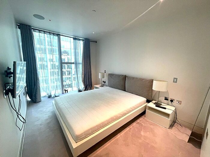 1 Bedroom Flat To Rent In The Heron, Moor Lane, London, EC2Y