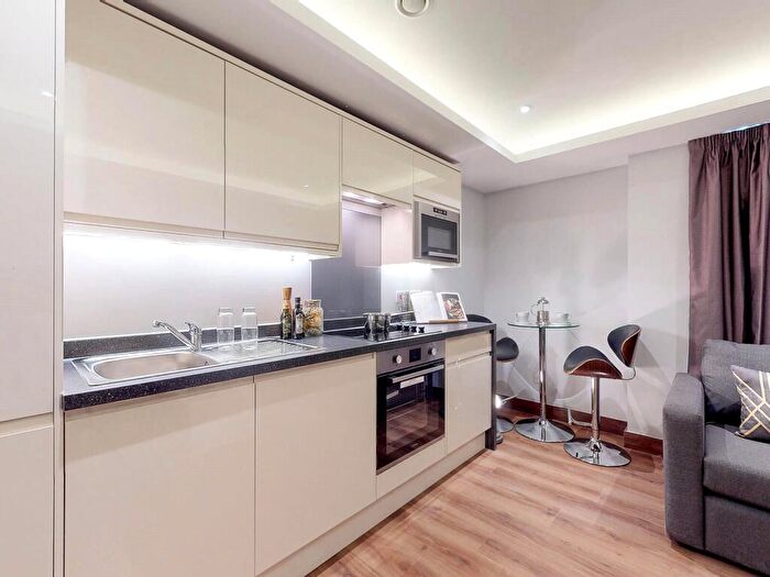 Apartment To Rent In Apt, Oasis Residence #, LS2