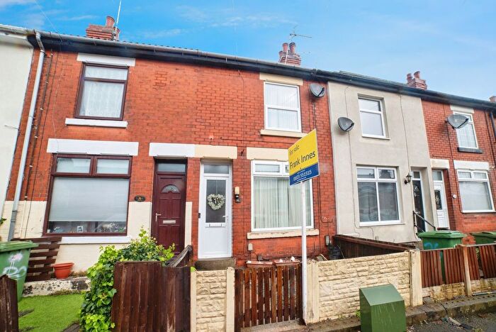 2 Bedroom Terraced House For Sale In Harrington Street, Mansfield, Nottinghamshire, NG18
