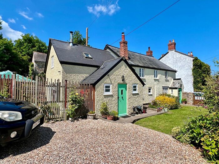 3 Bedroom Cottage For Sale In Blagdon Hill, Taunton, TA3