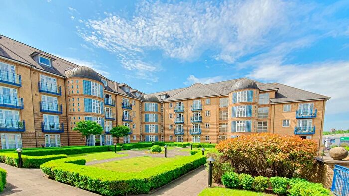 2 Bedroom Apartment To Rent In Newland Gardens, Hertford, SG13