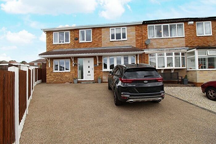 4 Bedroom Semi-Detached House For Sale In Telson Close, Swinton, Mexborough, S64