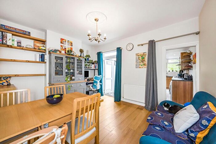 2 Bedroom Terraced House For Sale In Albany Road, Walthamstow, E17