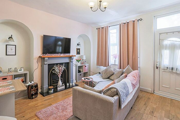 2 Bedroom Terraced House For Sale In Dawlish Avenue, Leeds, LS9