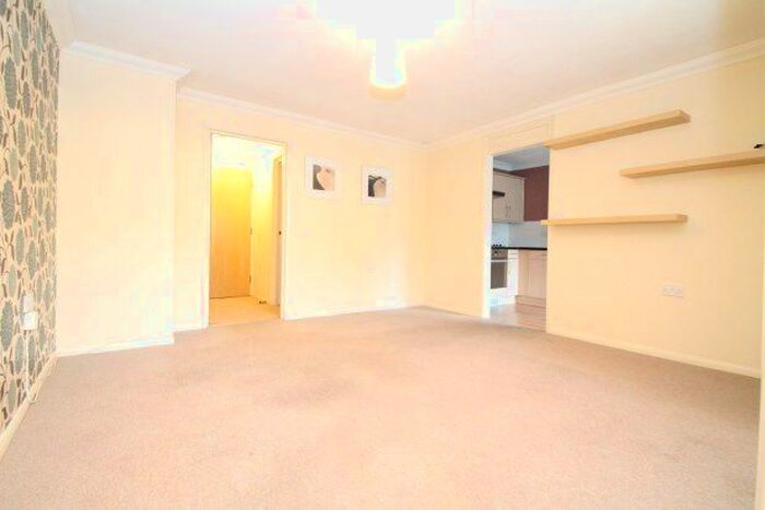 1 Bedroom Flat To Rent In Chandler Court, Thornton Heath, CR7