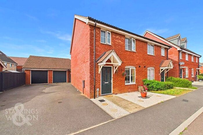 3 Bedroom Semi-Detached House For Sale In Minotaur Way, Hampden View, Norwich, NR5