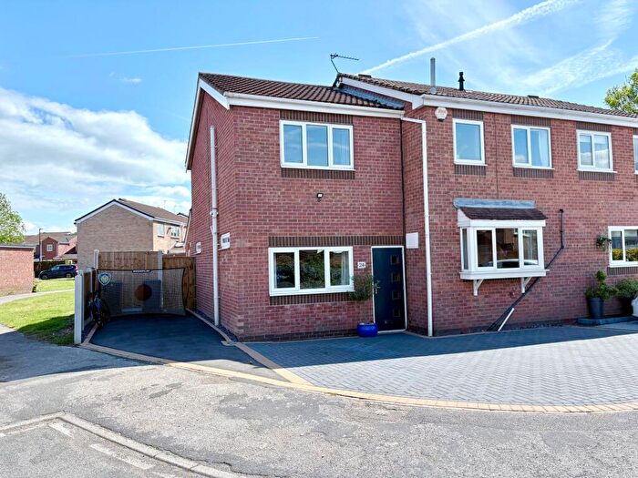 4 Bedroom Semi-Detached House For Sale In Homestead Garth, Hatfield, DN7