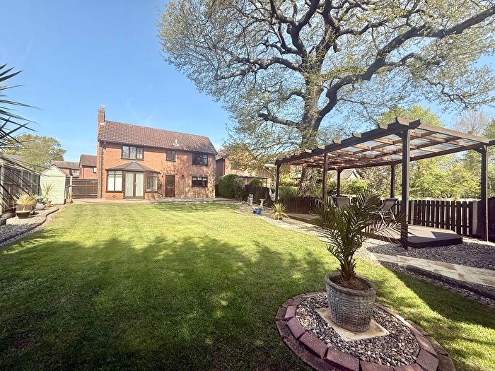 4 Bedroom Detached House For Sale In Cotman Drive, Bradwell, Great Yarmouth, NR31
